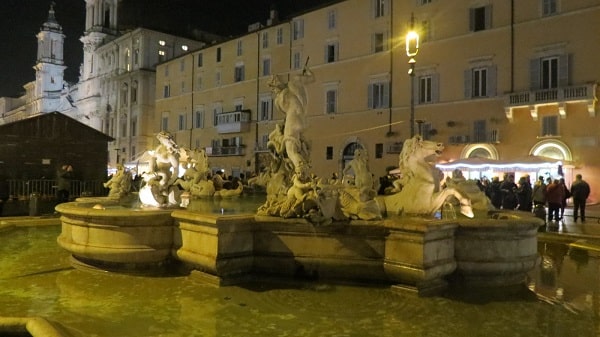 میدان ناونا - Piazza Navona