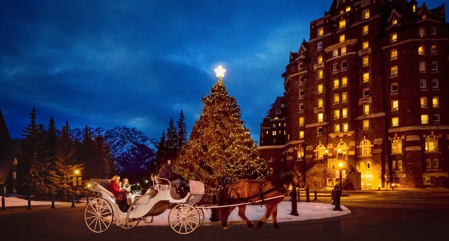 ©TravelAlberta-FairmontBanffSpringsHotel-Christmas-Rockies - Copy (2)