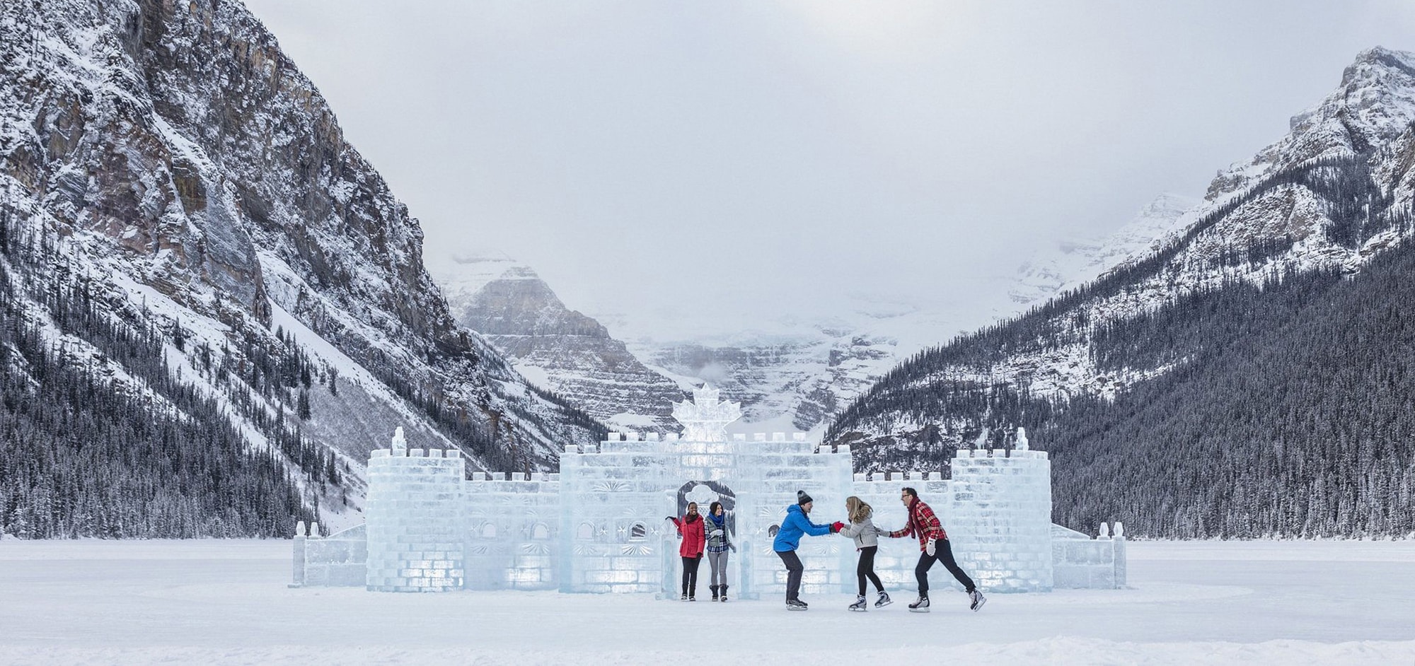 ©TravelAlberta-GerardYunker-LakeLouise-IceSkating